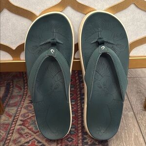 Olukai Women's Green Flip Flops
